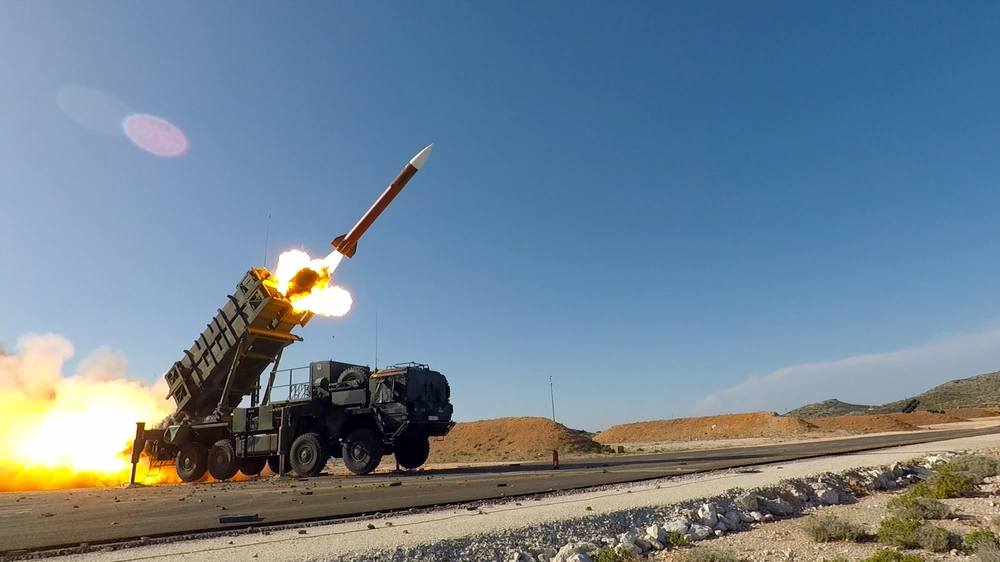 Schweiz tilldelades ett kontrakt på 333 miljoner USD för att köpa PAC-3 MSE-avskiljare för missilförsvarssystemet MIM-104 Patriot