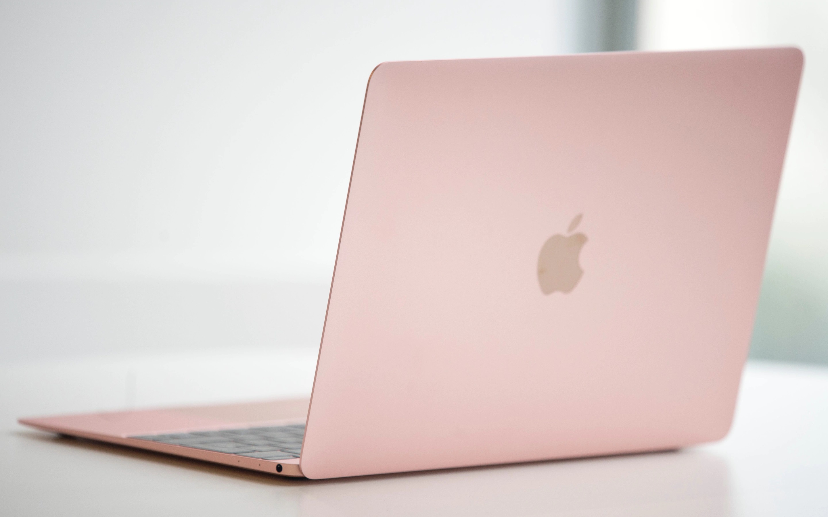 Ming-Chi Kuo: Apple överväger att släppa den billigaste MacBook i sortimentet nästa år