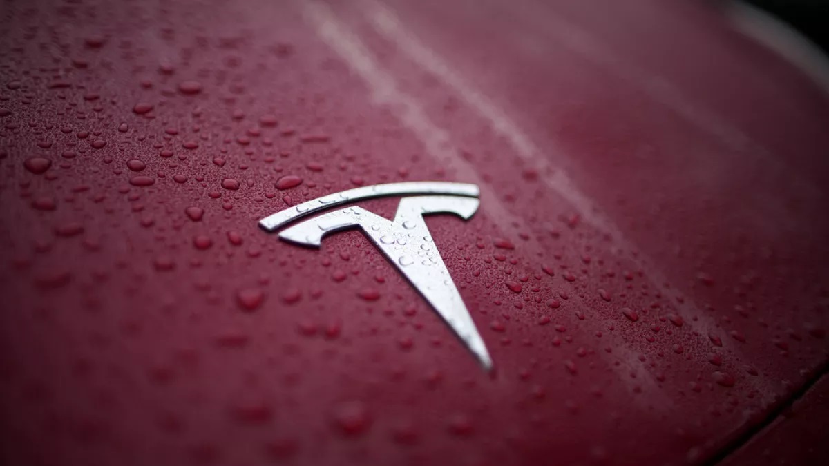 Tesla: En liten uppdatering av den ikoniska logotypen