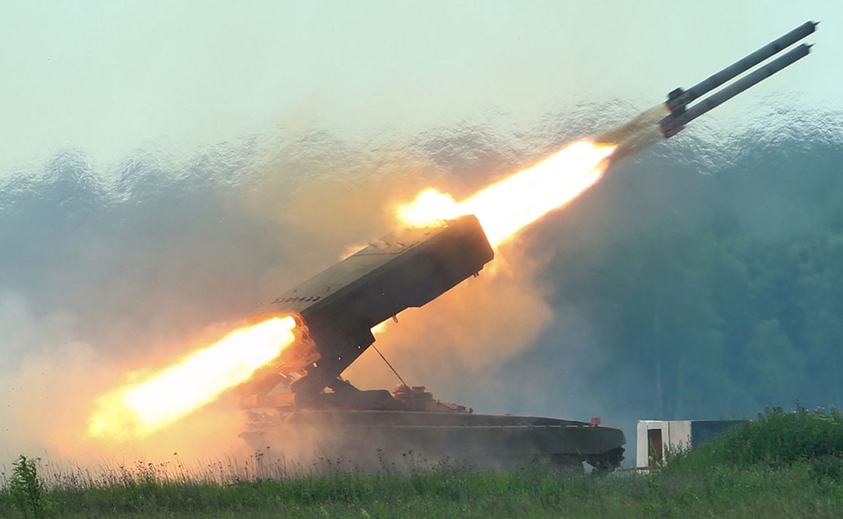 En FPV-drönare för 500 USD förstörde Rysslands mest kraftfulla icke-nukleära TOS-1A-vapen med 24 termobariska missiler värda miljontals dollar