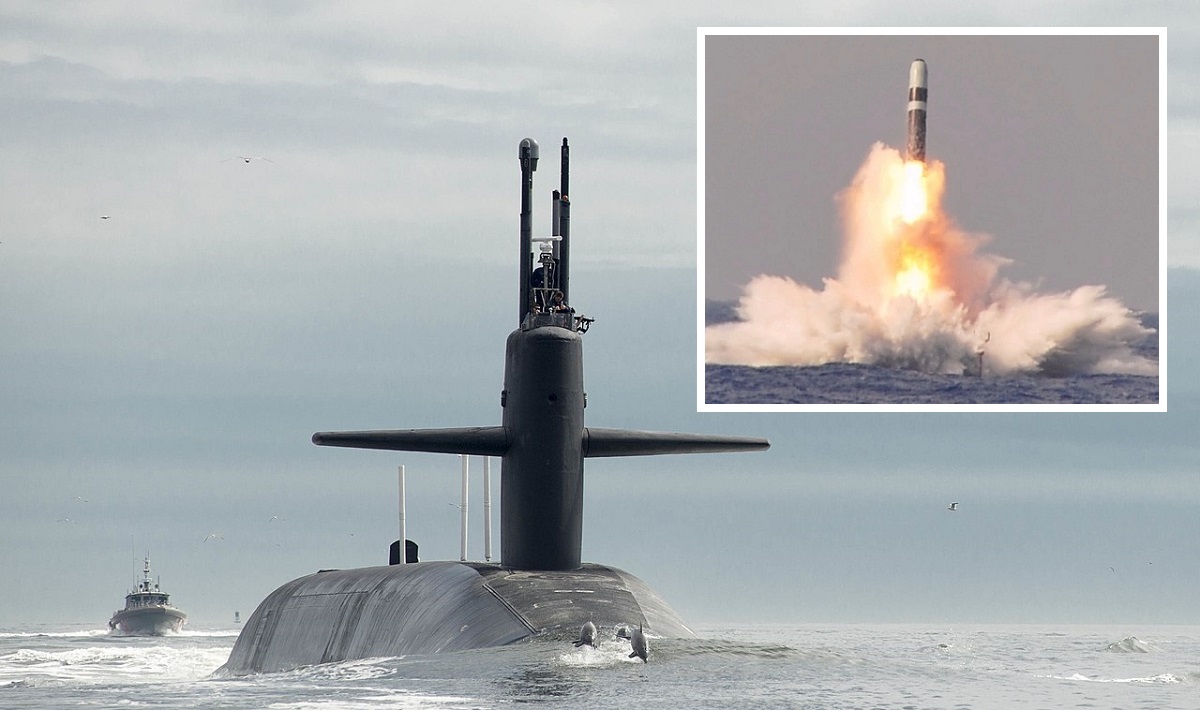 USA har skickat den atomdrivna ubåten USS Tennessee med 20 Trident II interkontinentala ballistiska missiler med en räckvidd på mer än 12.000 kilometer till Storbritannien