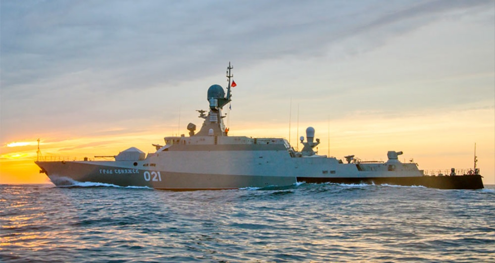 Ukrainska Sea Baby ytdrönare träffar ryskt Bujan-M missilfartyg i Svarta havet