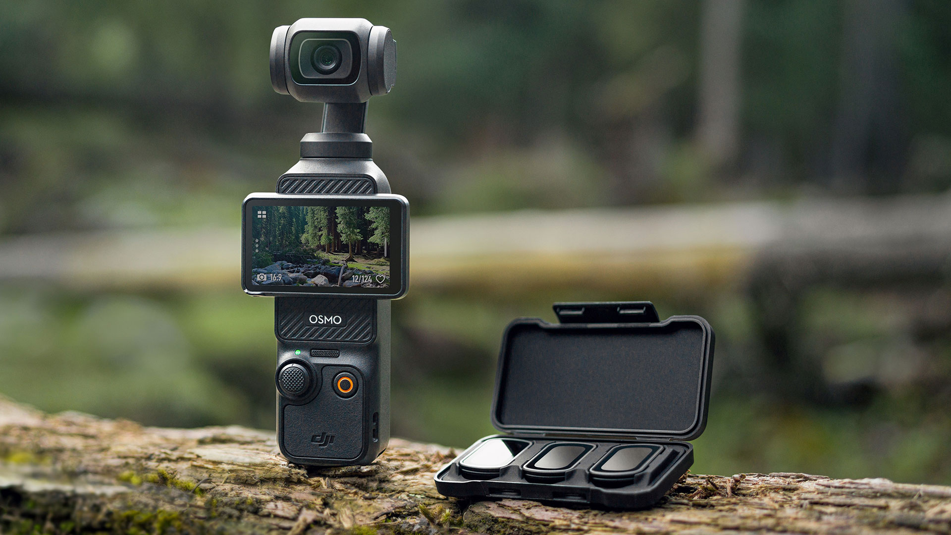 DJI har lanserat kameran OSMO Pocket 3 med en 1" CMOS-sensor, stöd för 4K@120fps och en 2" skärm, pris från 519 USD