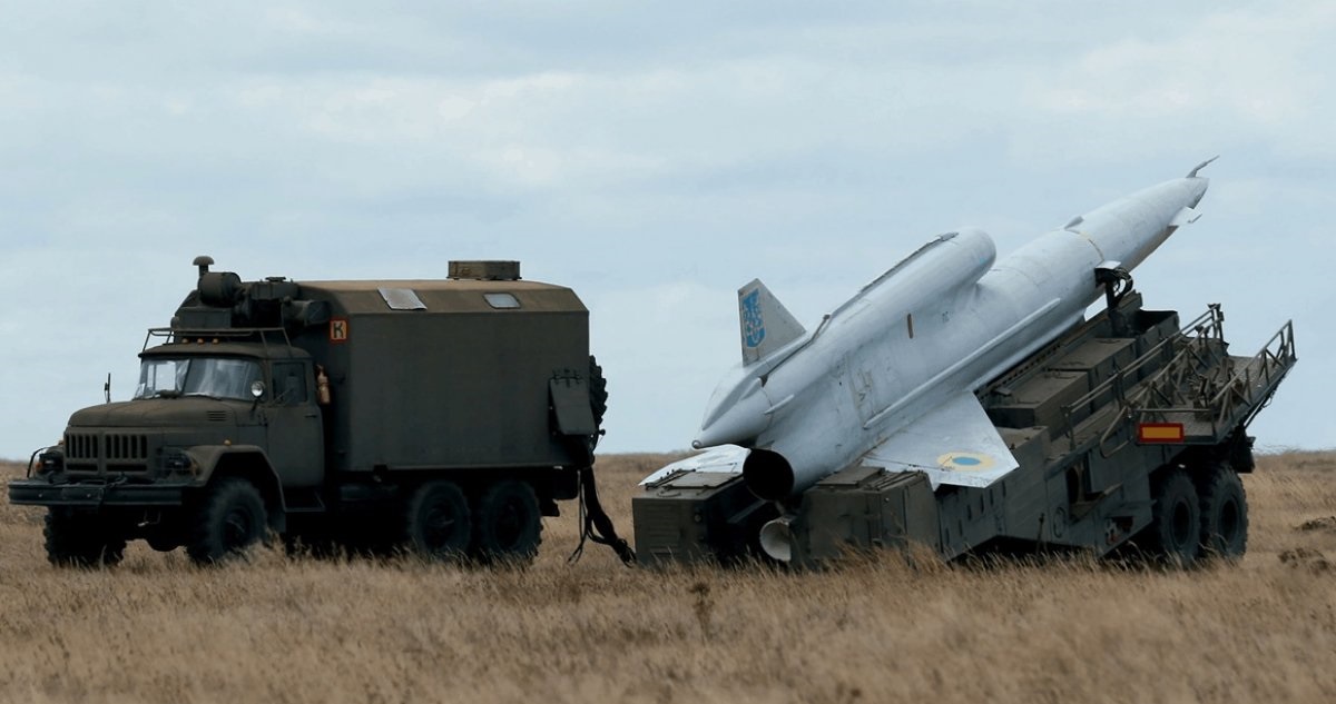 Ukraina har officiellt bekräftat användningen av drönare av typen Tu-141 mot kärnvapenbombplanen Tu-95MS och Tu-22M3 på ryskt territorium