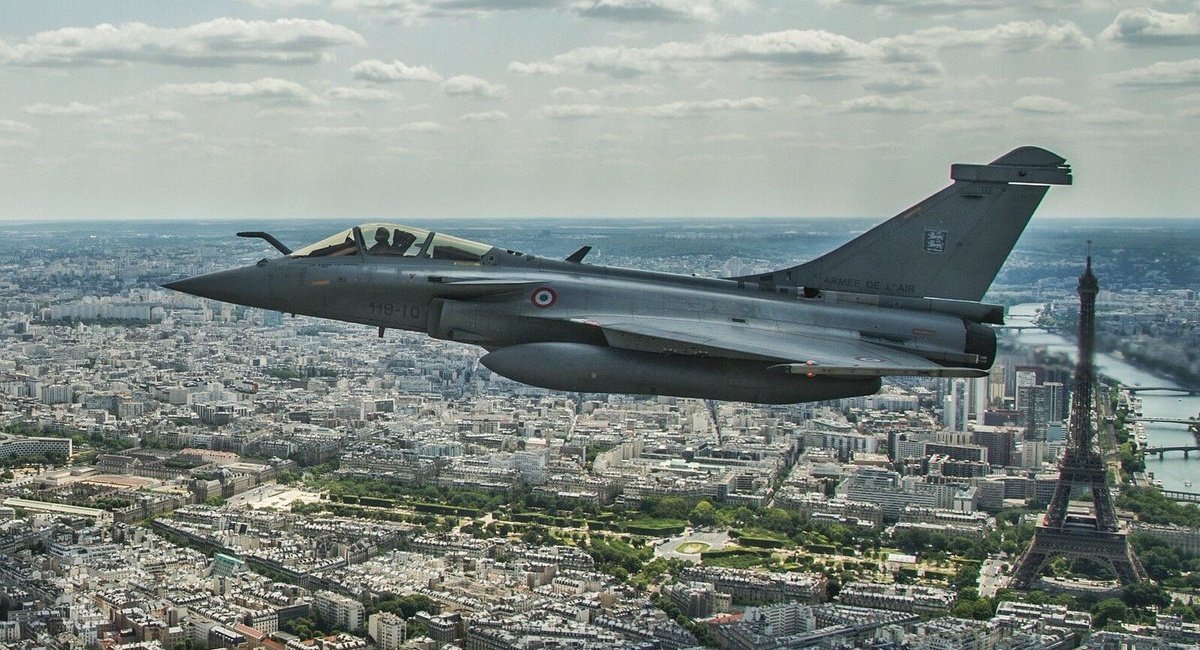 Förenade Arabemiraten kommer att beväpna franska Rafale F4-kampflygplan med en familj av 120-500 kg Al Tariq precisionsstyrda bomber