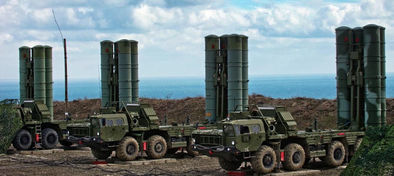 Ukrainska kamikaze-drönare träffar ryskt luftvärnssystem S-400 Triumf värt 1,2 miljarder USD