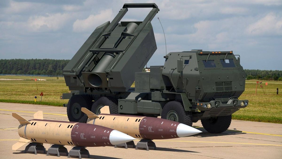 Ukraina kan få GMLRS precisionsstyrda projektiler och ATACMS ballistiska missiler med klusterstridsspetsar - Vita huset nära att godkänna leveranserna