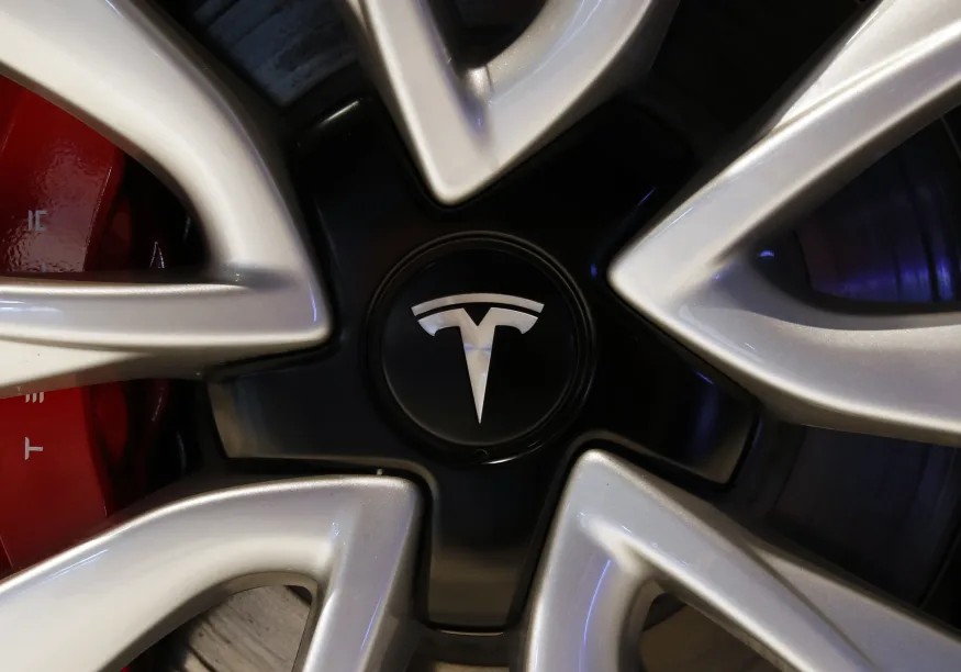 Tesla planerar att licensiera sitt autonoma körsystem till andra biltillverkare