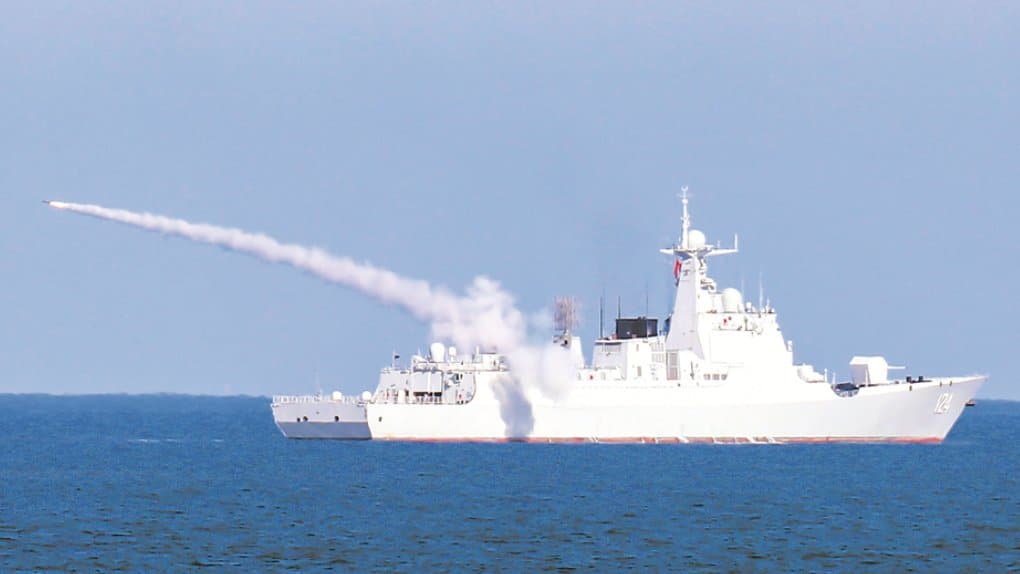 Kina har skickat sex krigsfartyg till Mellanöstern samtidigt på grund av risken för ett fullskaligt krig i regionen