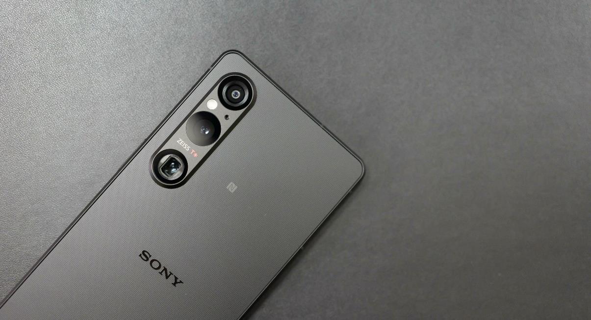 Xperia 1 VI ryktas bli av med två saker som gör Sonys telefoner unika