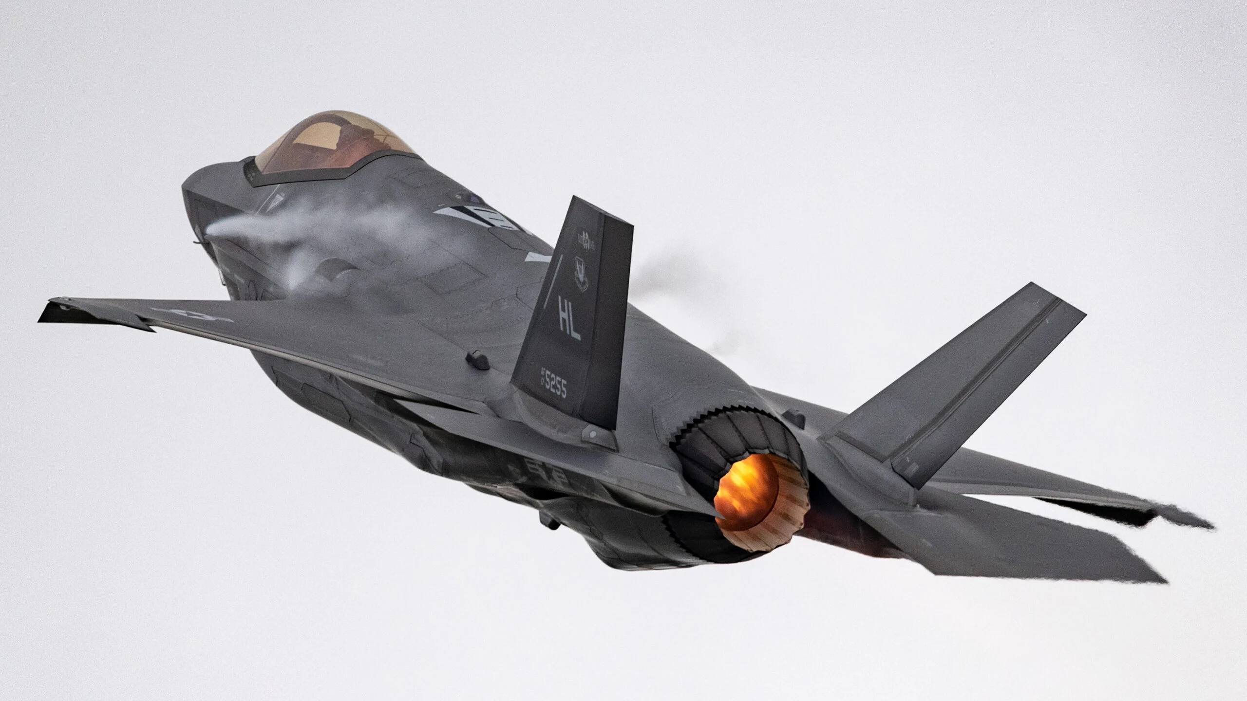 Pentagon kommer att ersätta F135-motorer för femte generationens stridsflygplan om kontaminerade metallkomponenter hittas