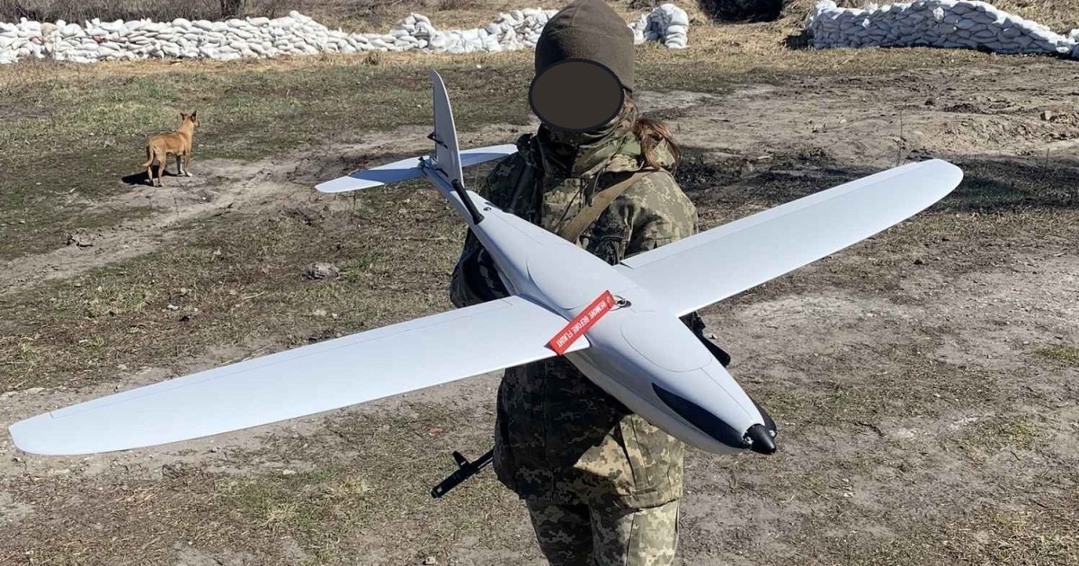 Tillsammans med interceptorer för Patriot luftvärnsrobotsystem överförde Tyskland 40 RQ-35 Heidrun spaningsdrönare och 10 UAV-detekteringssystem till Ukraina