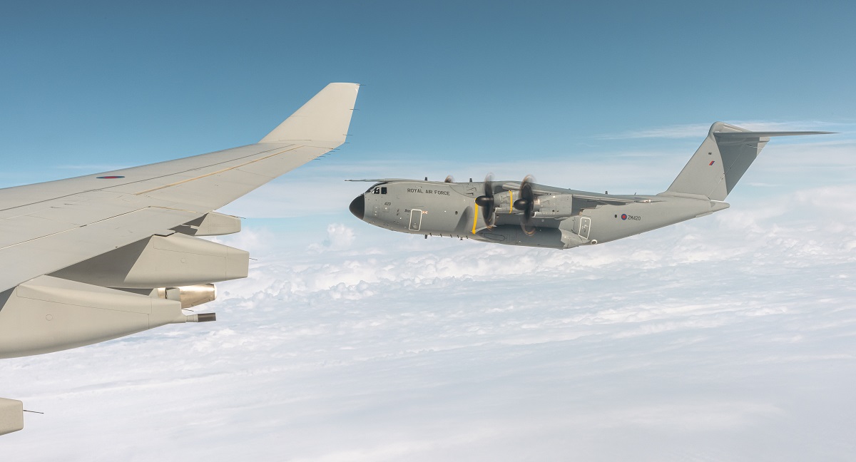 Historisk prestation - Atlas C.1 genomför en 22 timmar lång flygning från Storbritannien till Guam med tre lufttankningar
