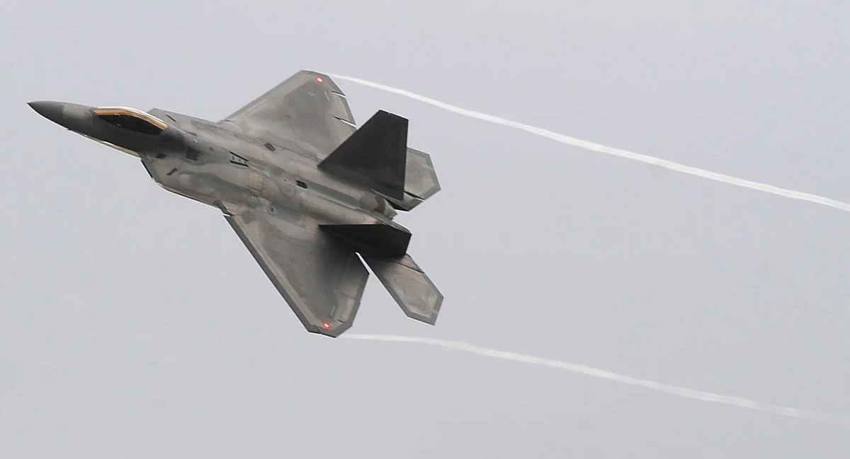 Lockheed Martin kan utrusta F-35 Lightning II och F-16 Fighting Falcon med smygande bränsletankar med lågt luftmotstånd som är utformade för F-22 Raptor