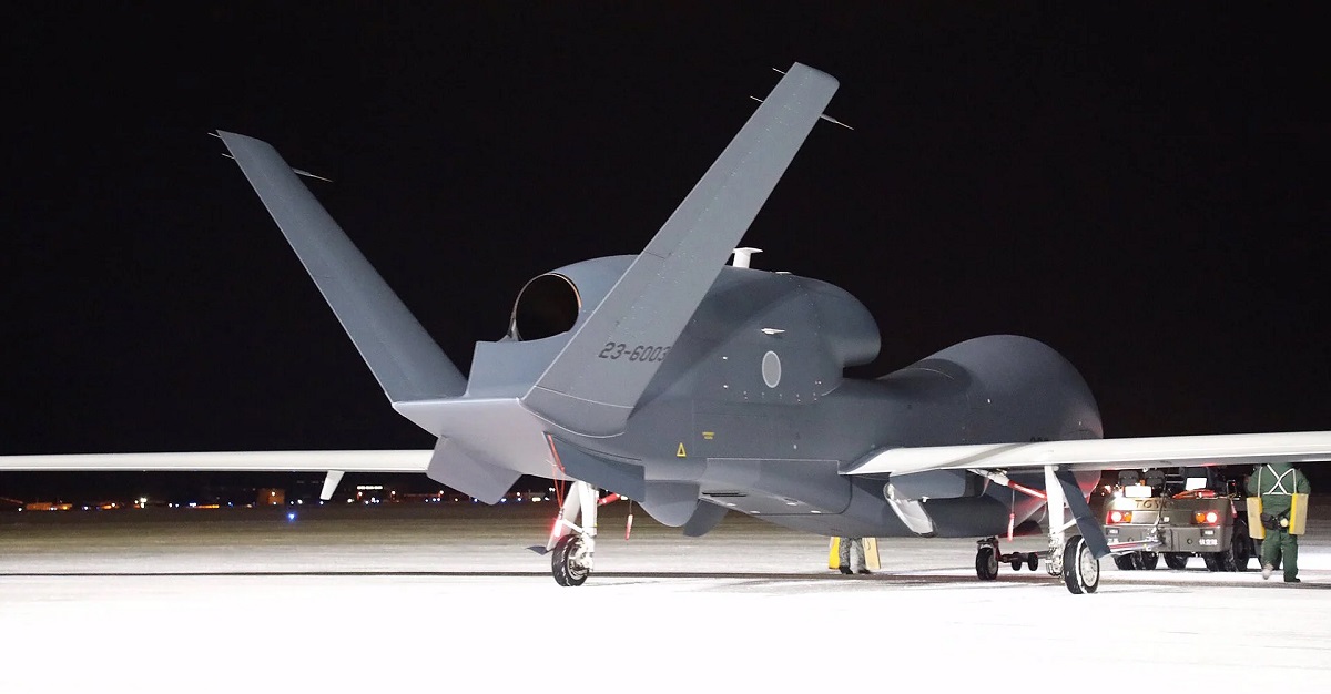 Japan får den senaste strategiska drönaren RQ-4B Global Hawk enligt ett kontrakt värt 500 miljoner dollar
