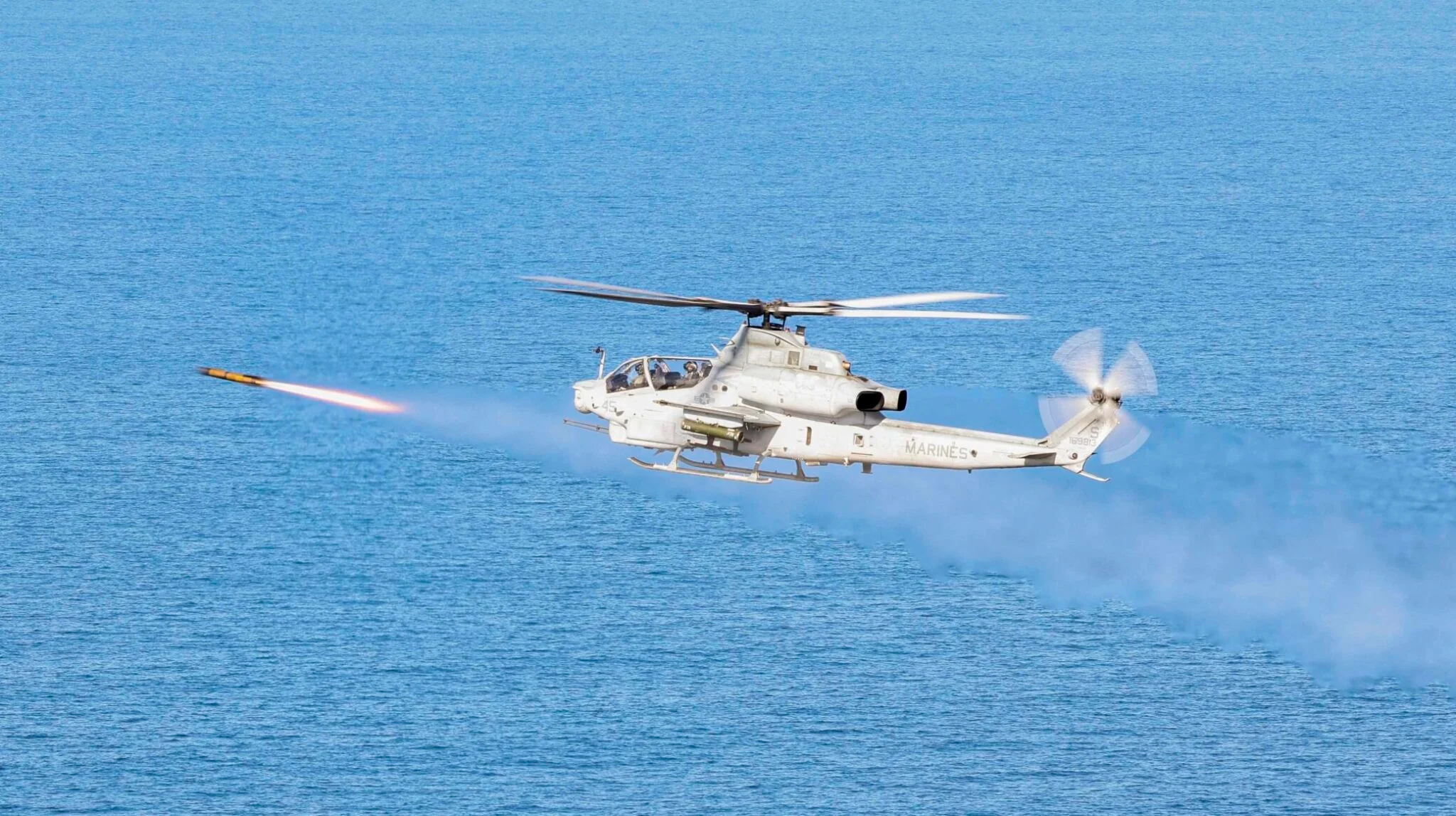 USA har godkänt försäljningen av 3 000 AGM-179A JAGM-missiler för AH-64E Apache-helikoptrar till Storbritannien till en kostnad av nästan 1 miljard USD