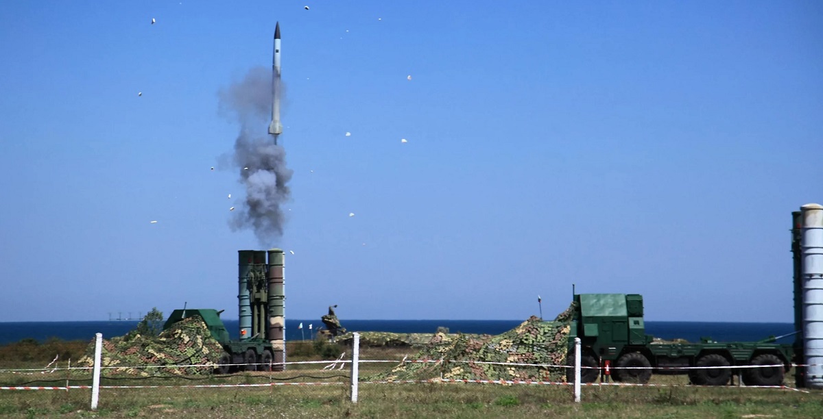 [Uppdaterad] Bulgarien kan ge Ukraina defekta missiler till det sovjetiska luftvärnssystemet S-300 för att reparera och stärka sitt försvar mot rysk beskjutning