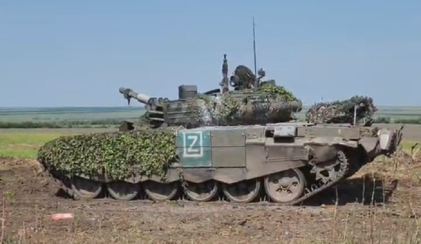 Ukrainska försvarsmakten beslagtar modern uppgraderad rysk T-72B3 stridsvagn från 2016