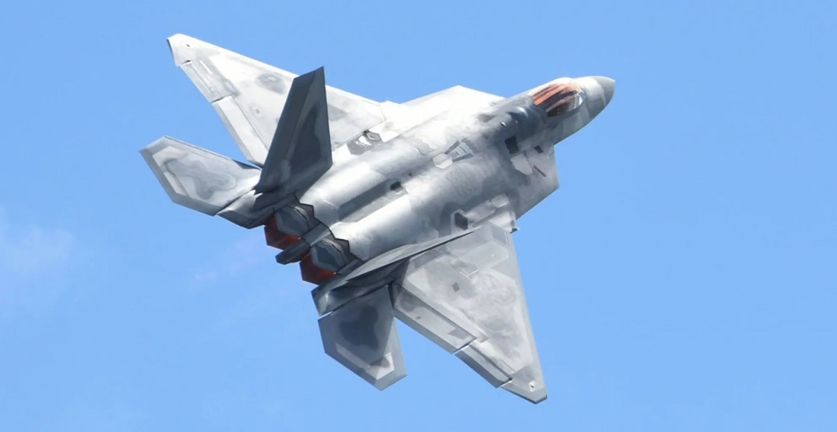 Lockheed Martin är redo att stödja femte generationens F-22 Raptor stridsflygplan i 10 år längre än det amerikanska flygvapnet planerar att underhålla dem