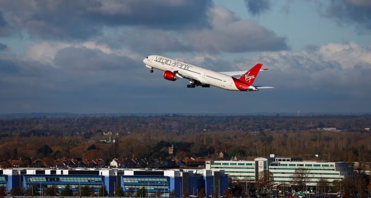 Virgin Atlantics passagerarflygplan gör den första flygningen över Atlanten någonsin med rent bränsle