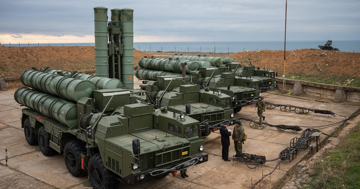 På grund av stora förluster av S-400 Triumf i Ukraina kommer Ryssland att behöva omfördela strategiska luft- och missilförsvarssystem