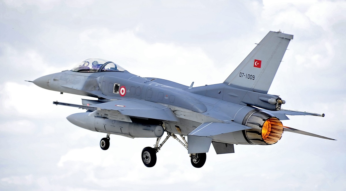 Senator Menedez fortsätter att blockera försäljningen av 40 stridsflygplan av typen F-16 Block 70/72 och uppgraderingssatser till ett värde av 20 miljarder USD till Turkiet