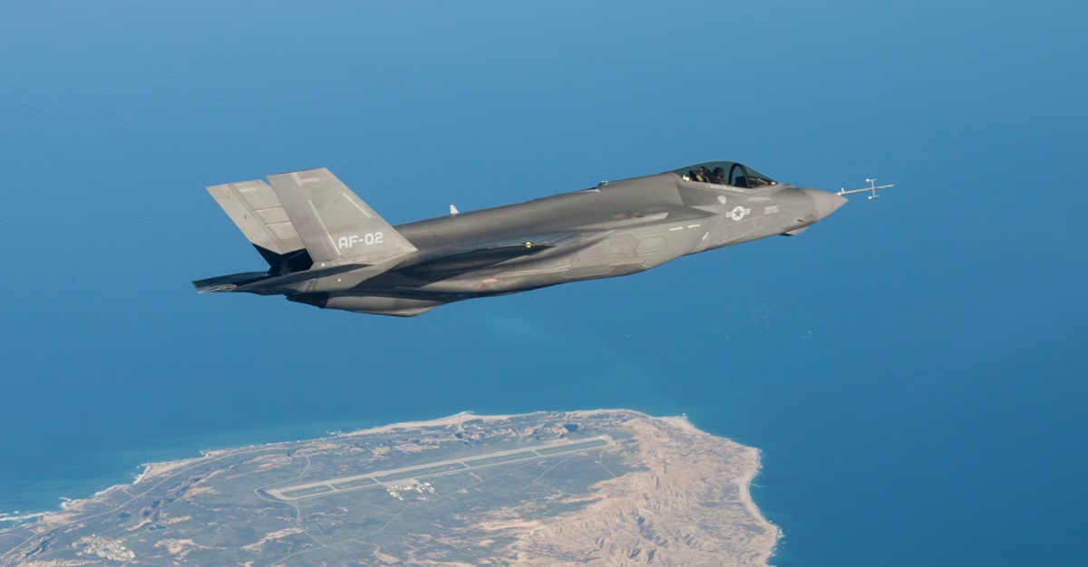 Den amerikanska flottan vill utrusta femte generationens F-35 Lightning II-jaktplan med nya JAGM-F-missiler