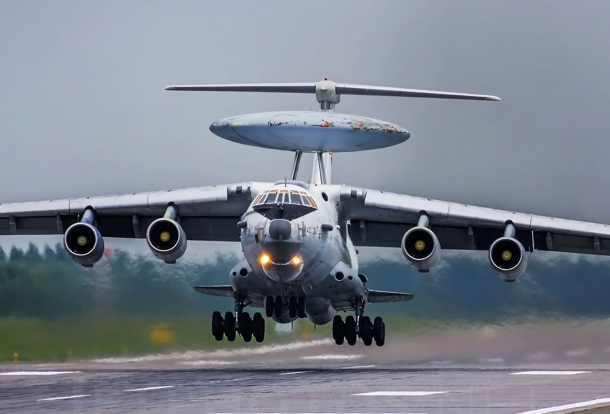 Valery Zaluzhny och det ukrainska flygvapnet bekräftade nedskjutningen av ett ryskt A-50 långdistansflygplan för radarövervakning och kontroll