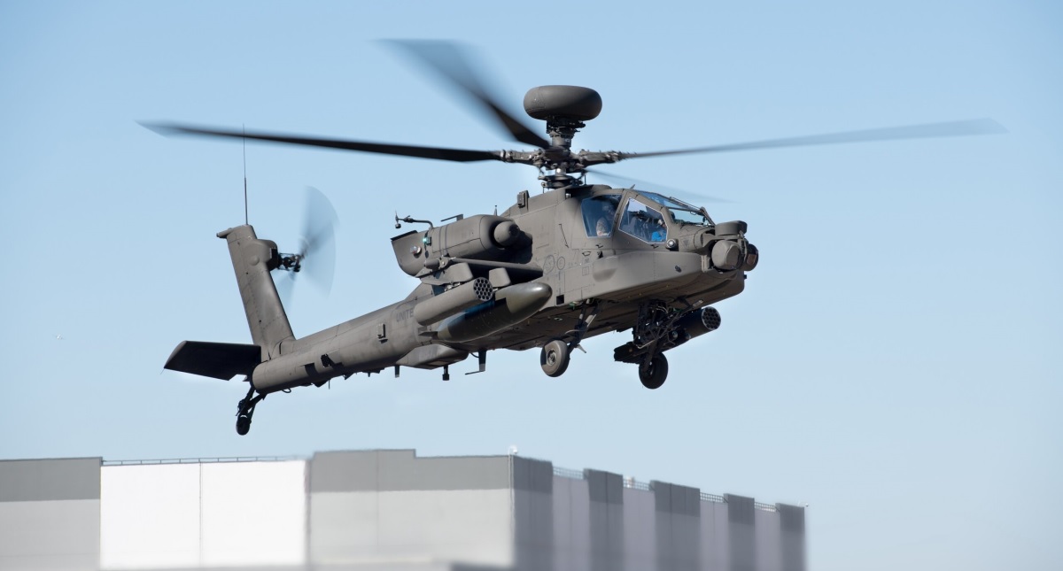 Den moderniserade attackhelikoptern AH-64E Apache V6.5 gjorde sin jungfruflygning