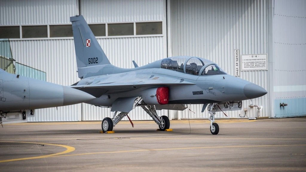 Polen börjar ta emot lätta stridsflygplan av typen FA-50 Fighting Eagle
