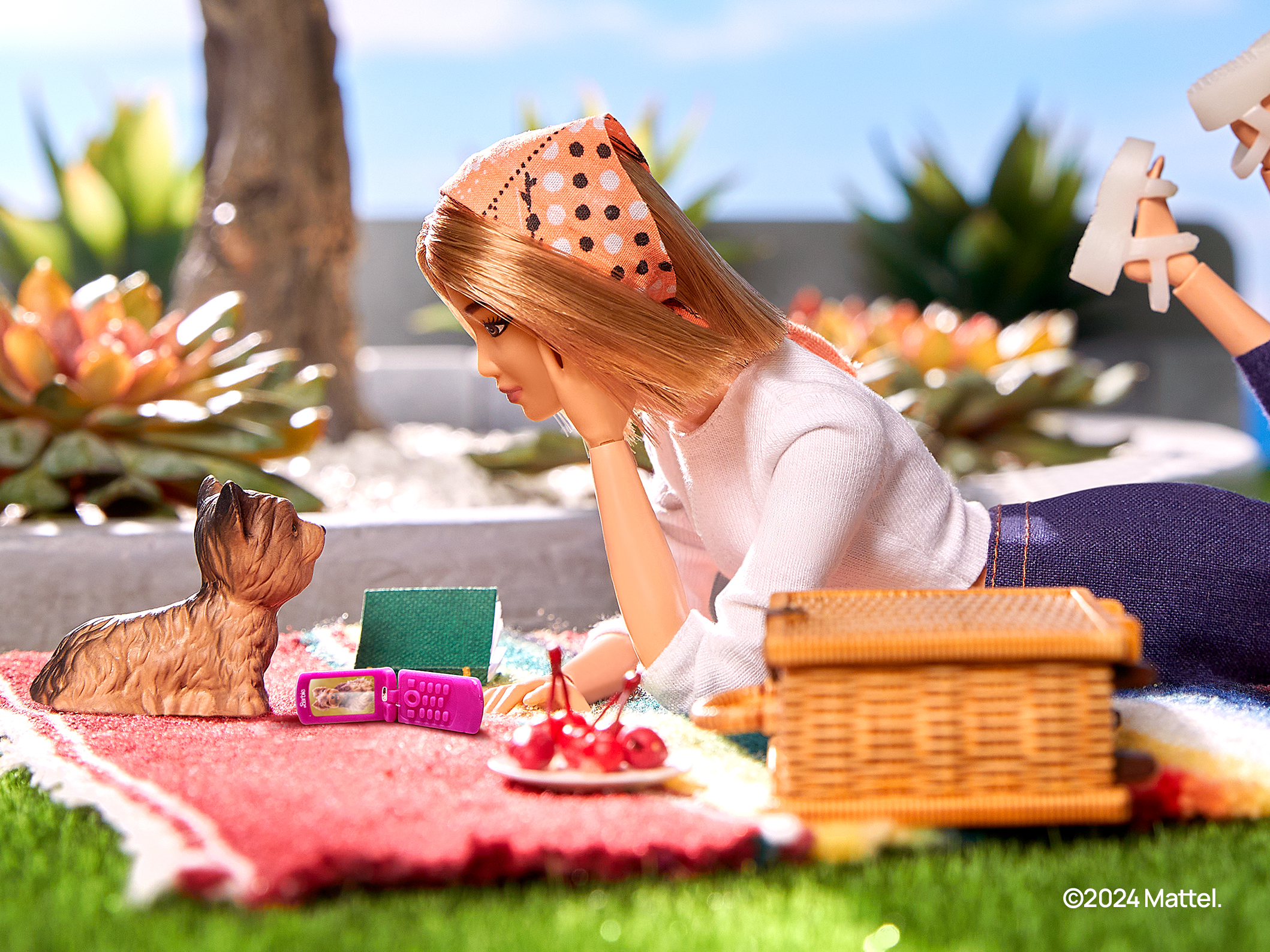 HMD förbereder en "clamshell" i Barbie-stil och en modulär smartphone som kan repareras hemma
