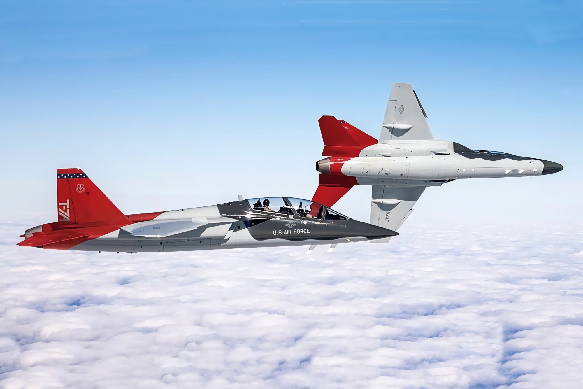 Japan överväger att köpa ett Boeing T-7 A Red Hawk skolflygplan från USA