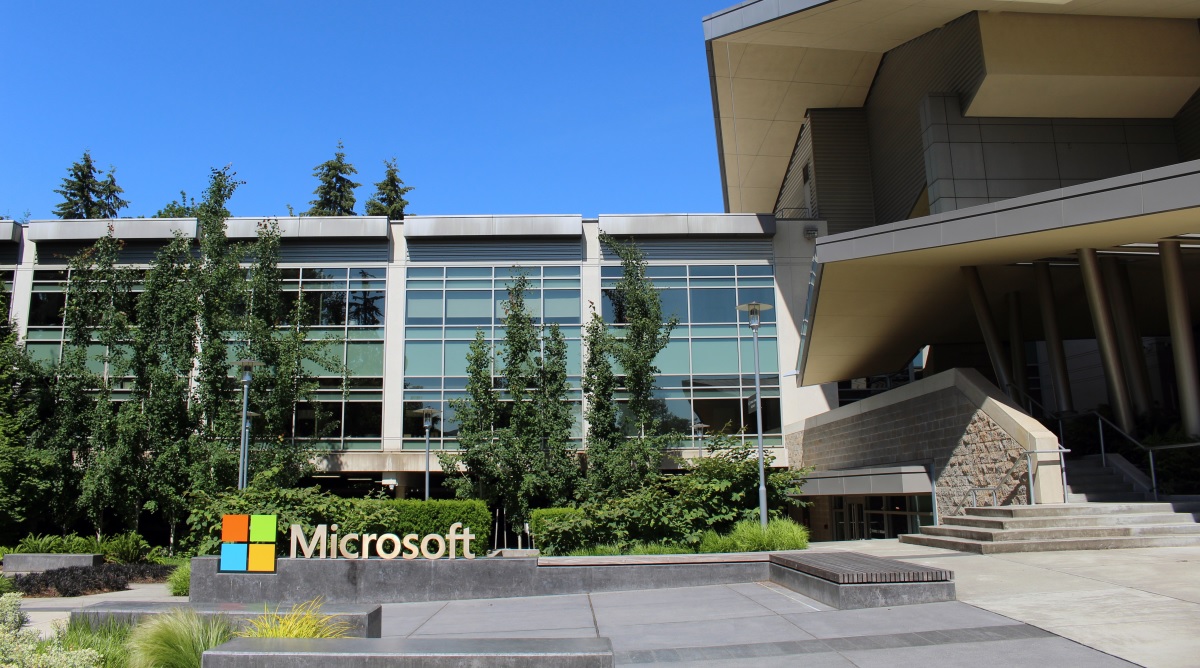 Microsoft är skyldig den amerikanska skattemyndigheten nästan 30 miljarder dollar men planerar att bestrida beloppet i domstol