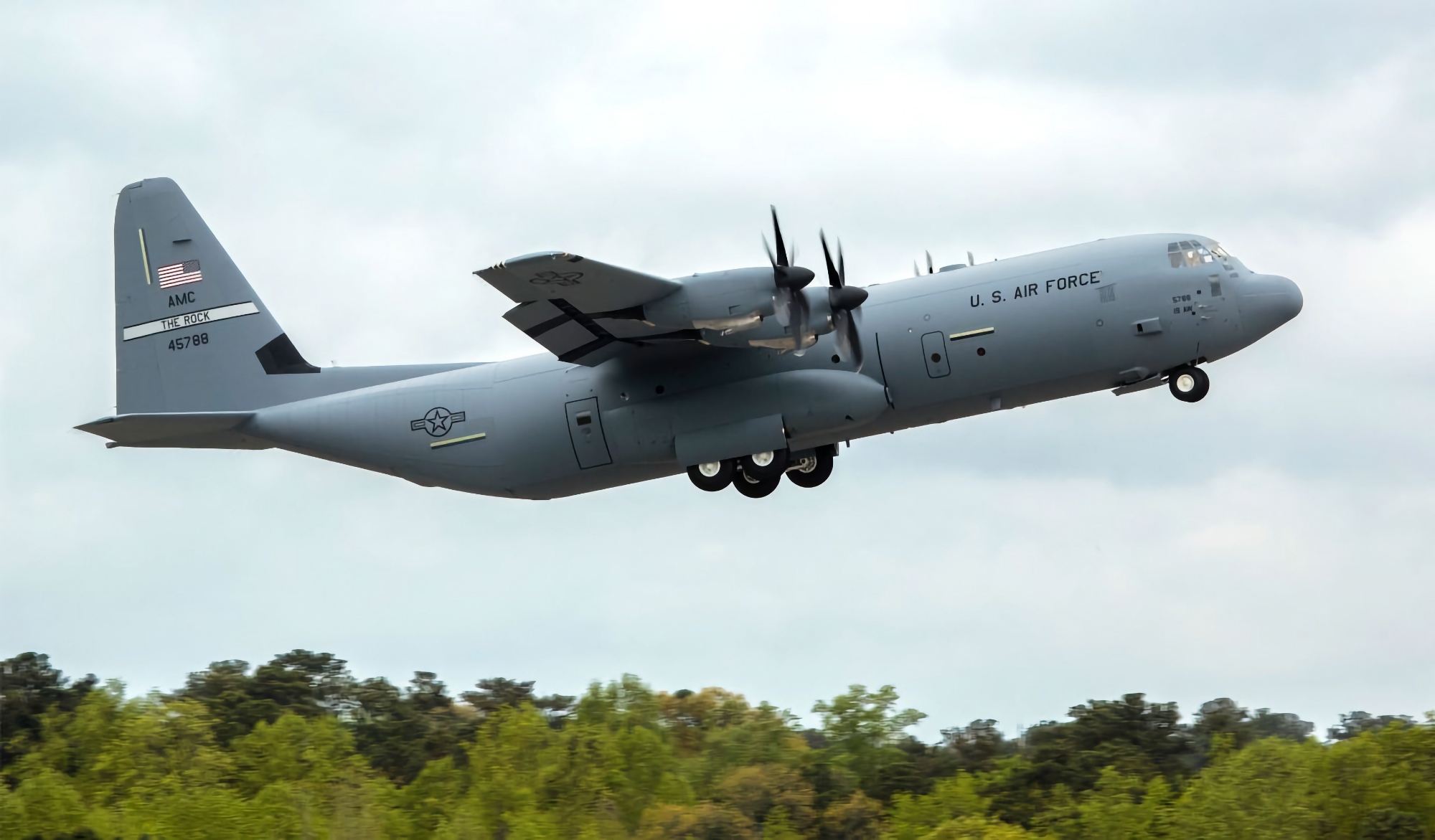 Kontrakt värt 390 miljoner USD: Filippinerna köper C-130 Super Hercules militära transportflygplan från Lockheed Martin