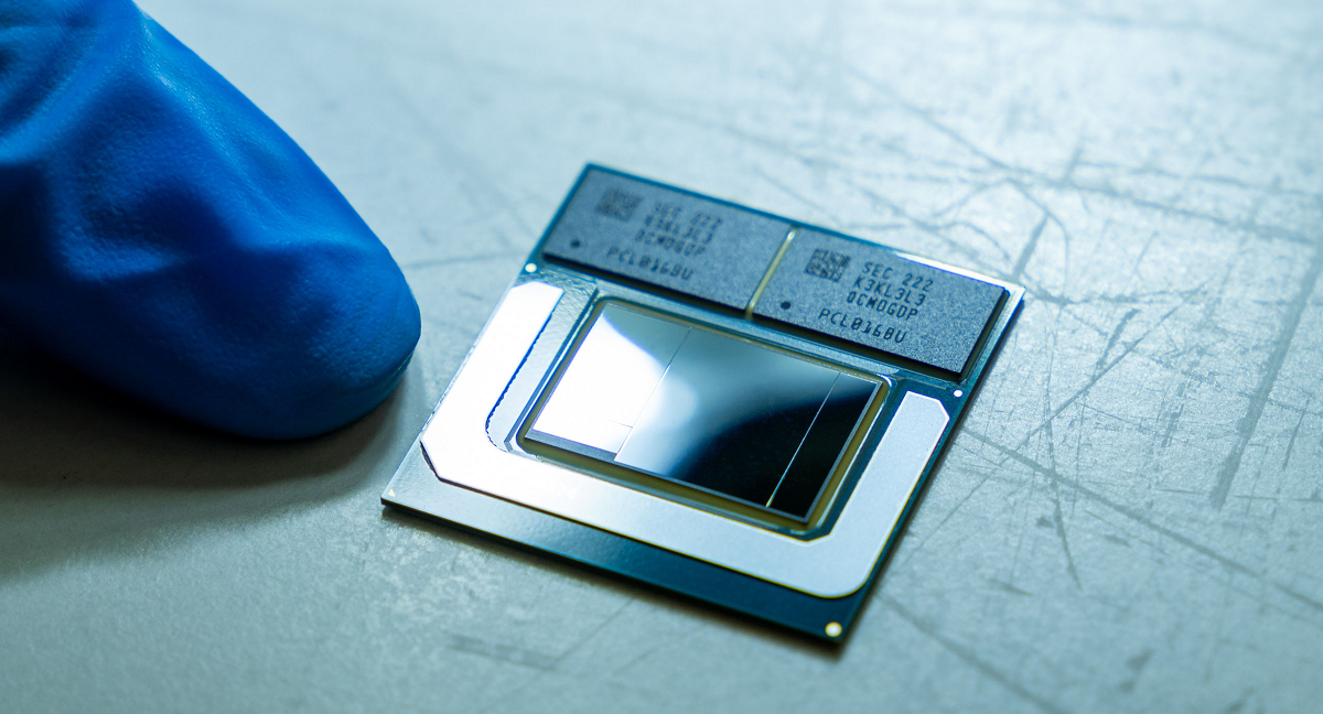 Intel har gått samma väg som Apple och visat upp en processor av Meteor Lake-generationen med 16 GB av Samsungs egenutvecklade LPDDR5X-7500 RAM-minne