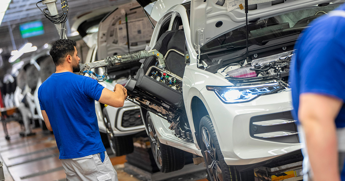 Green light for innovation: Volkswagen updates Golf production in Wolfsburg