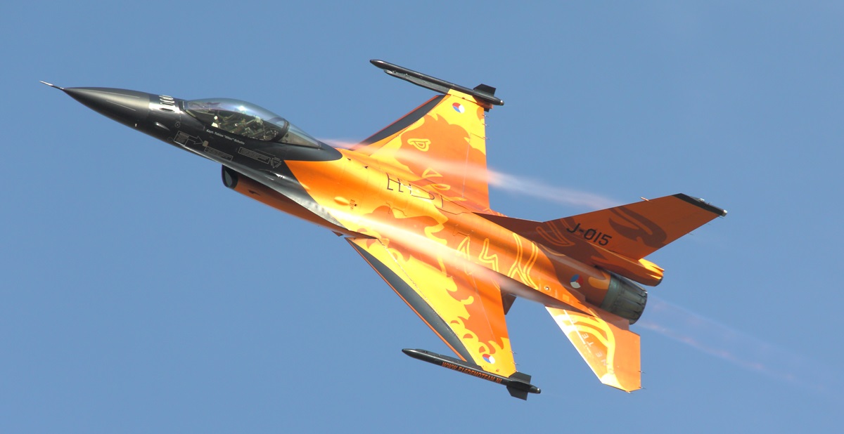 Nederländerna påbörjar förberedelser för överföring av 18 stridsflygplan av typen F-16 Fighting Falcon till Ukraina