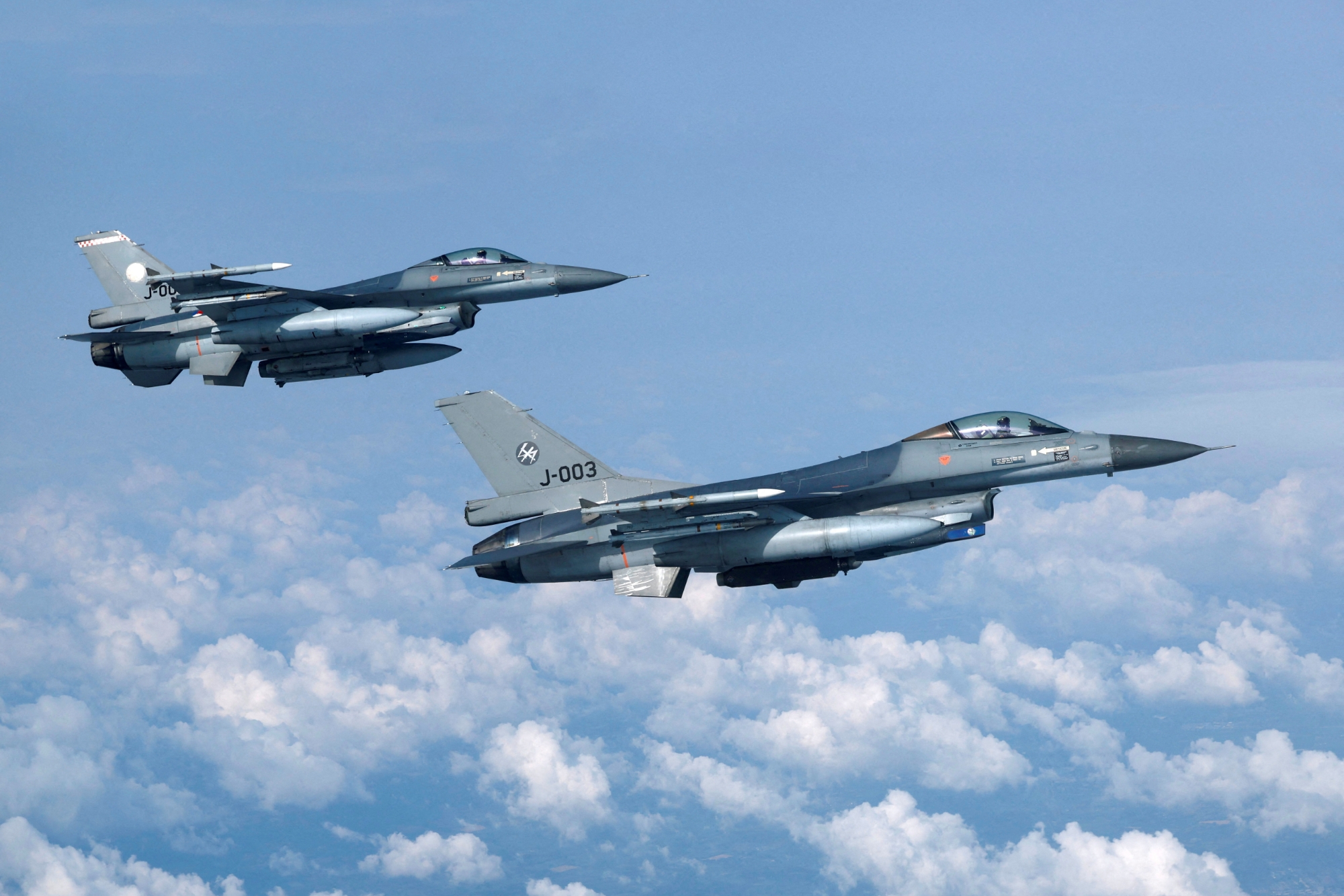Officiellt: Nederländerna överför ytterligare 6 F-16 Fighting Falcon stridsflygplan till Ukraina