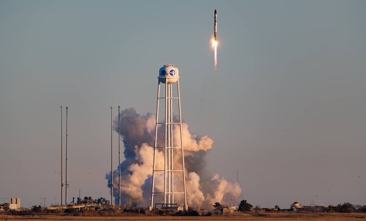 Rocket Lab har skickat upp en Electron-raket i rymden för första gången med en begagnad motor