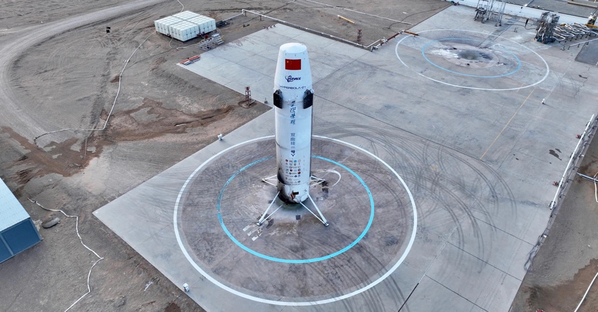 Kinas Hyperbola-2-raket hoppade 343 meter och gjorde en exakt mjuklandning med mindre än 30 cm avböjning