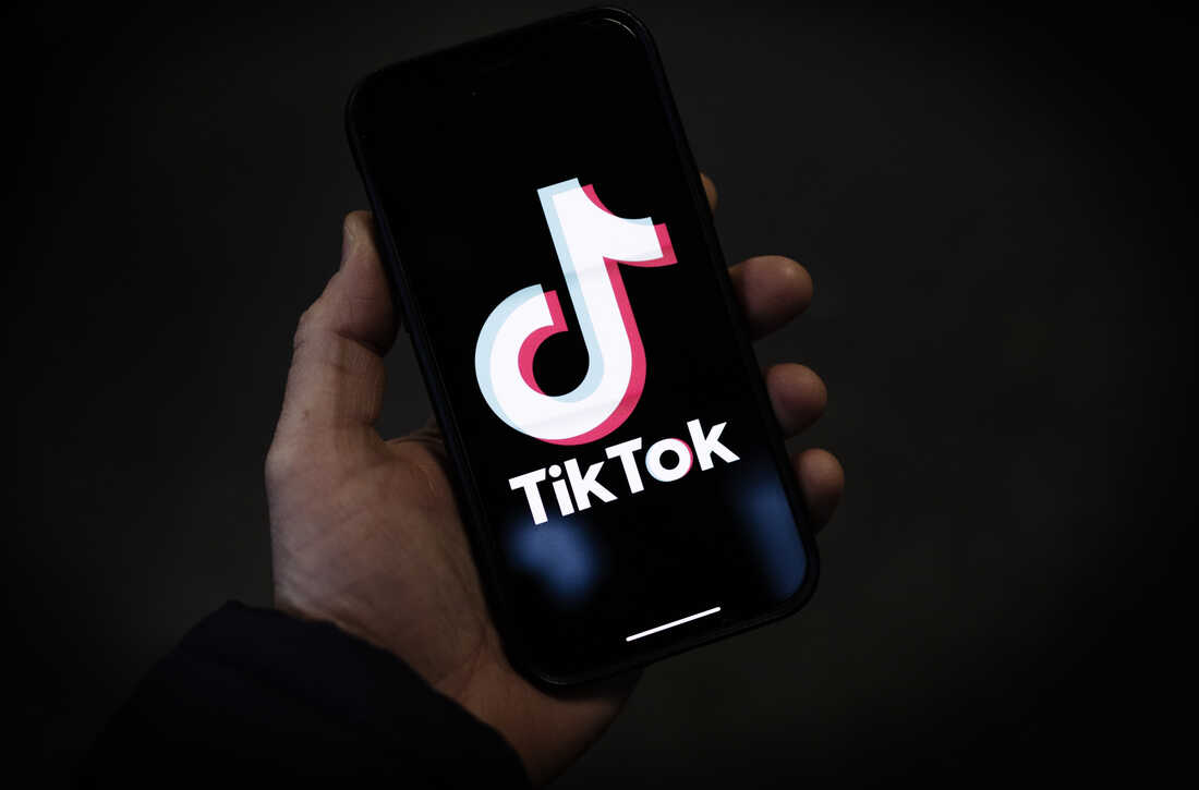 Utforska TikTok-logotypen: symbolik och design i de sociala mediernas nya tidsålder