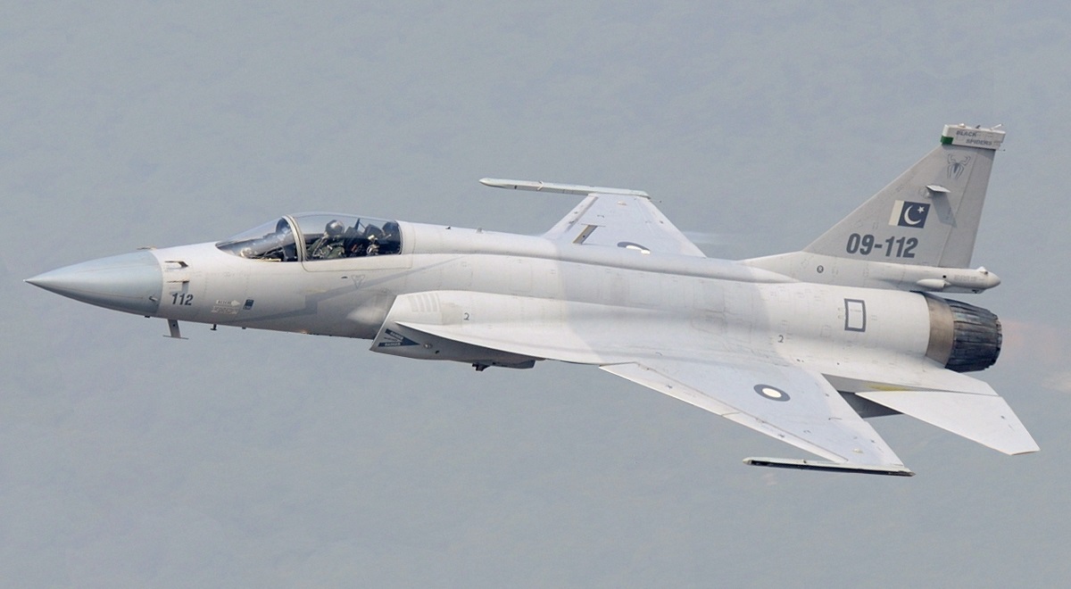 Irak vill beställa uppgraderade kinesisk-pakistanska JF-17C Thunder stridsflygplan med ammunition till ett värde av minst 1,1 miljarder USD