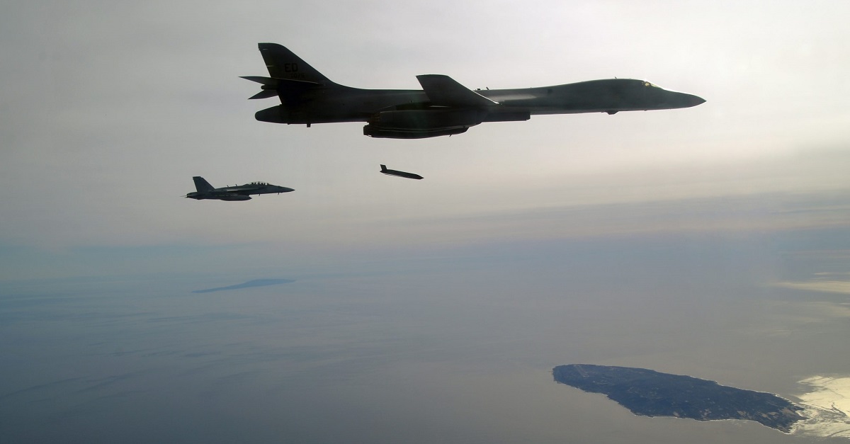 USA vill göra bombplanet B-1B Lancer till en mördare av kinesiska hangarfartyg genom att utrusta överljudsflygplanet med 36 LRASM-missiler med en räckvidd på över 900 kilometer