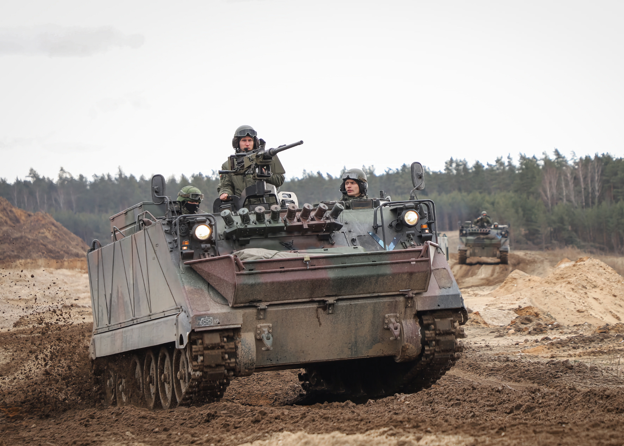 Inte bara NASAMS SAMs: Litauen kommer också att överlämna ytterligare en omgång bepansrade transportfordon av typen M113 till Ukraina