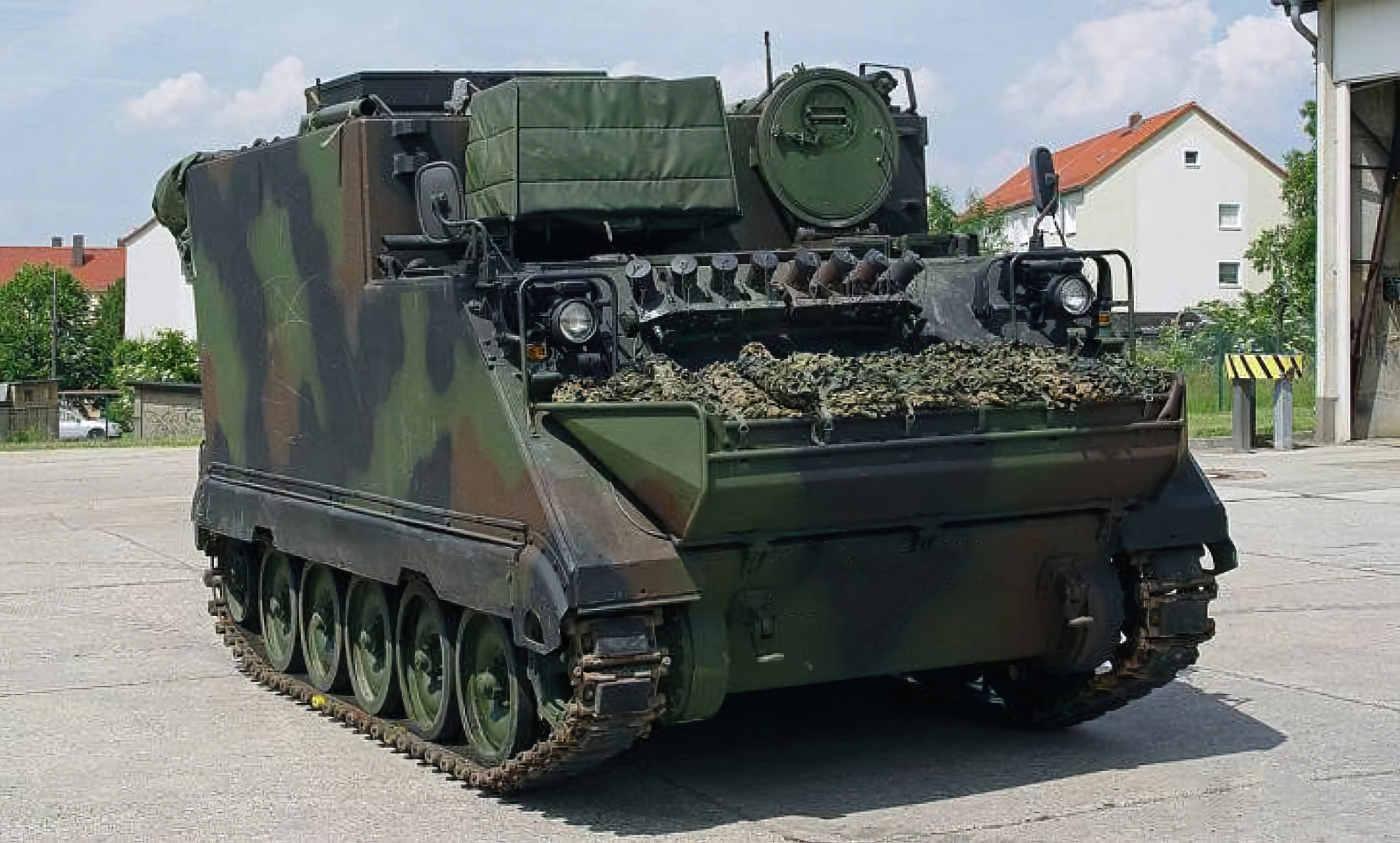 AFU fick en ny omgång M577 lednings- och stabsfordon baserade på M113 pansarskyttefordon från Litauen