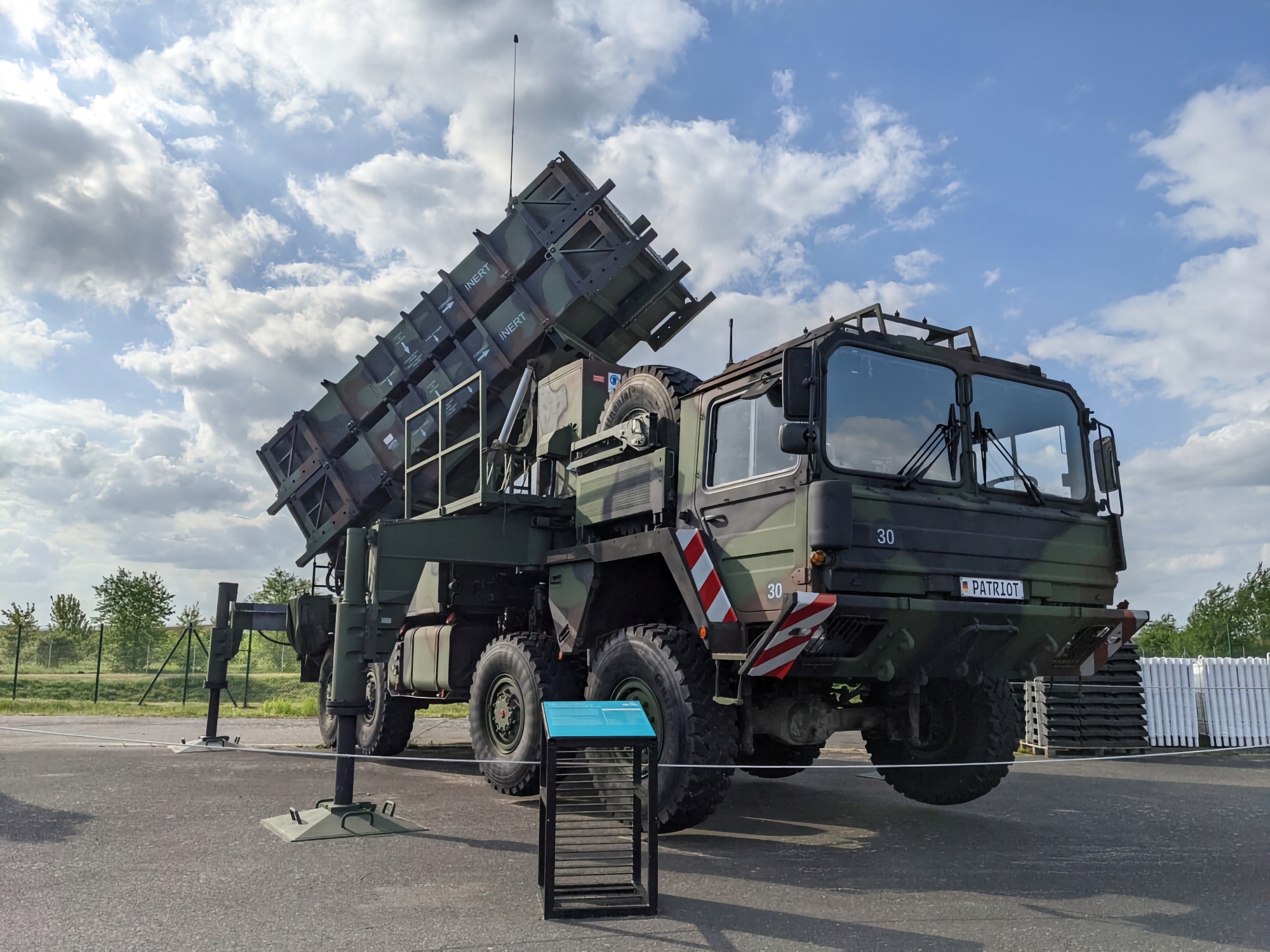 Tyskland överför ytterligare MIM-104 Patriot luftvärnsrobotsystem till Ukraina