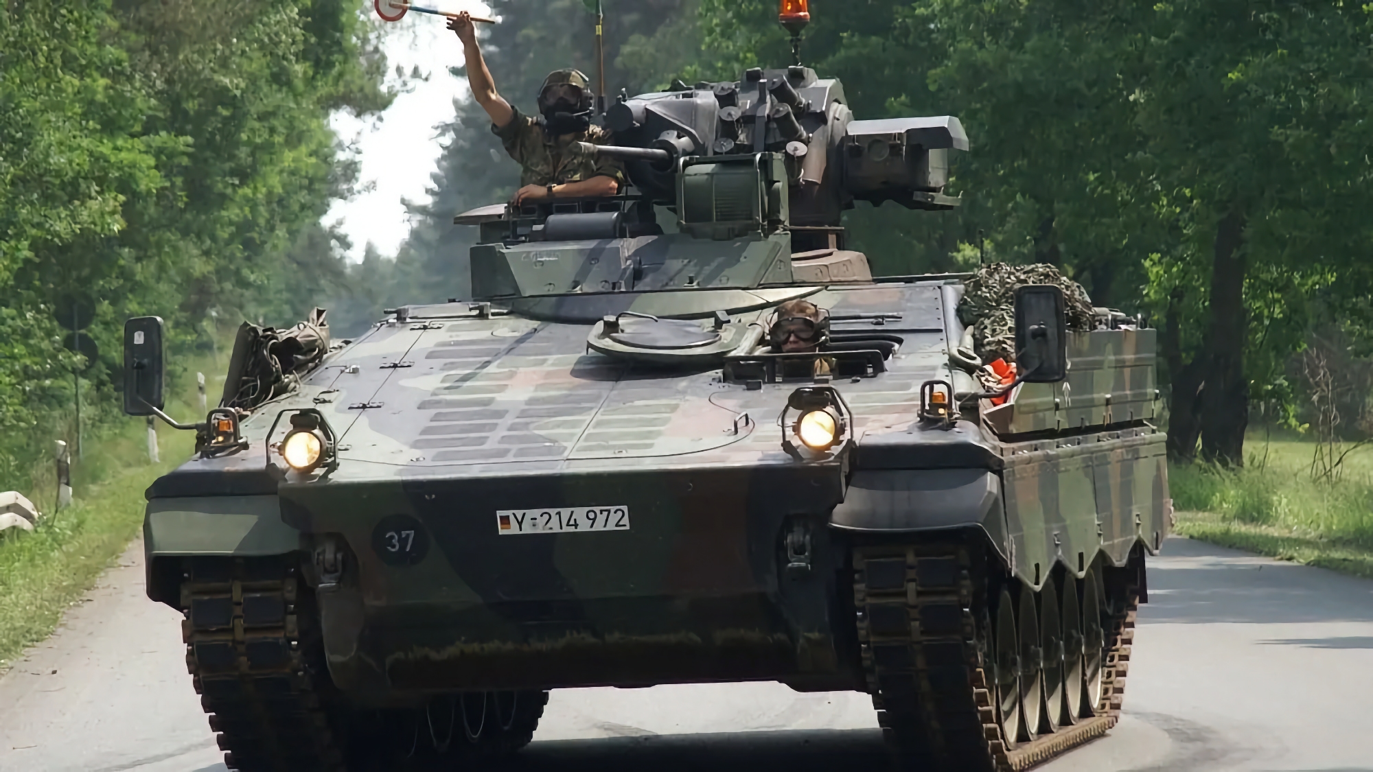 Marder BMP, artillerigranater, RQ-35 Heidrun UAV och HX81 stridsvagnstraktor: Tyskland ger Ukraina nytt vapenpaket