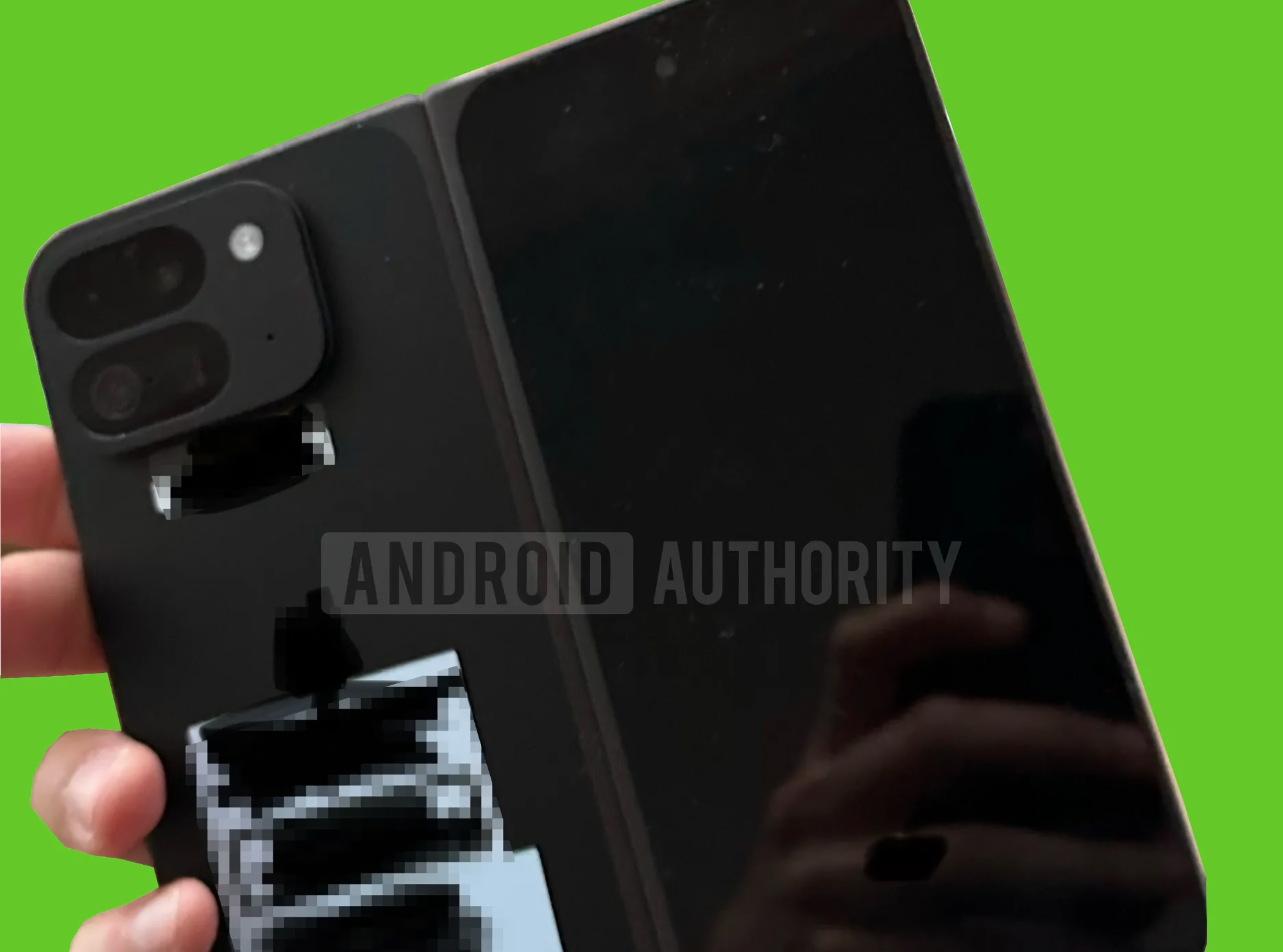 Ett foto av en prototyp av Googles vikbara smartphone Pixel Fold 2 har dykt upp på internet