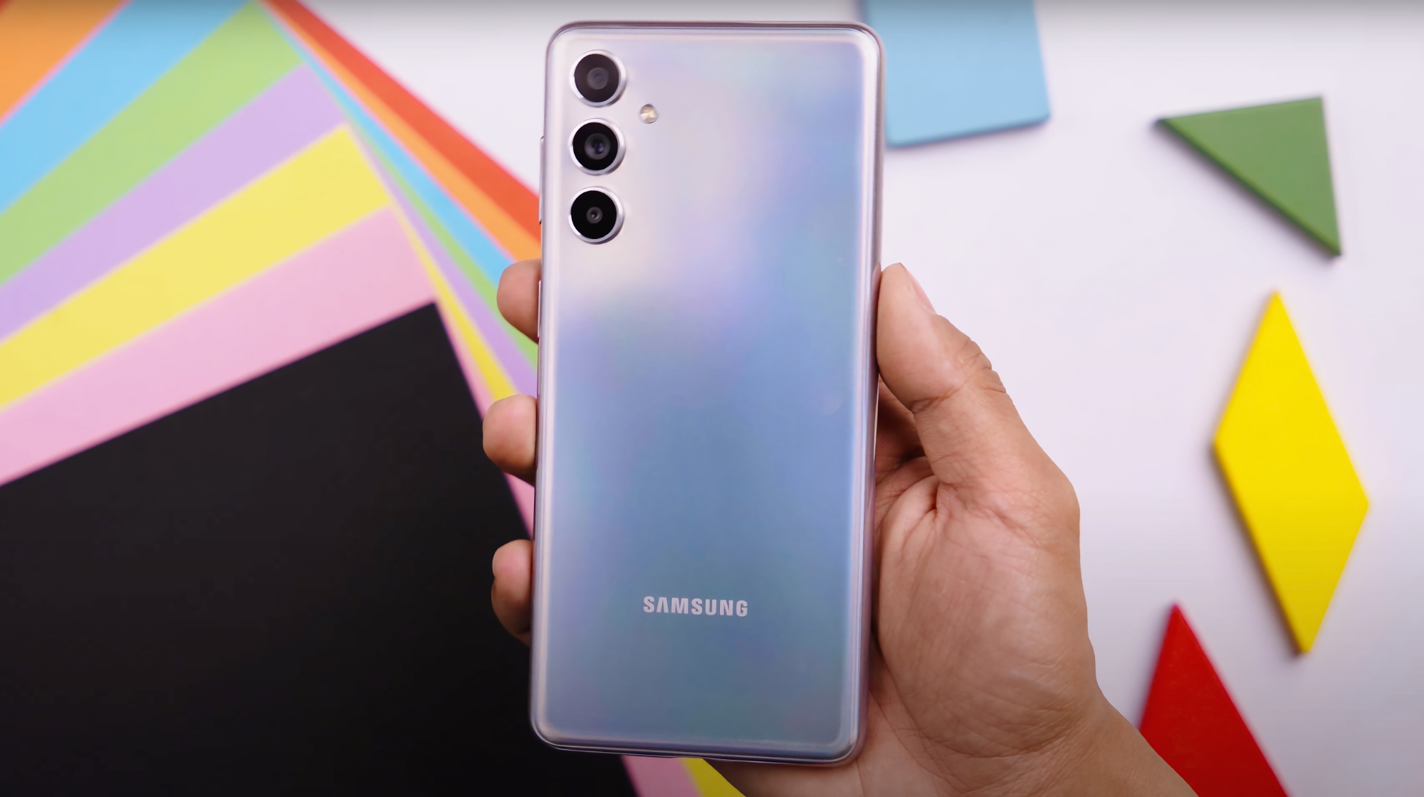 En video av den oannonserade Samsung Galaxy F54-smarttelefonen har dykt upp på YouTube