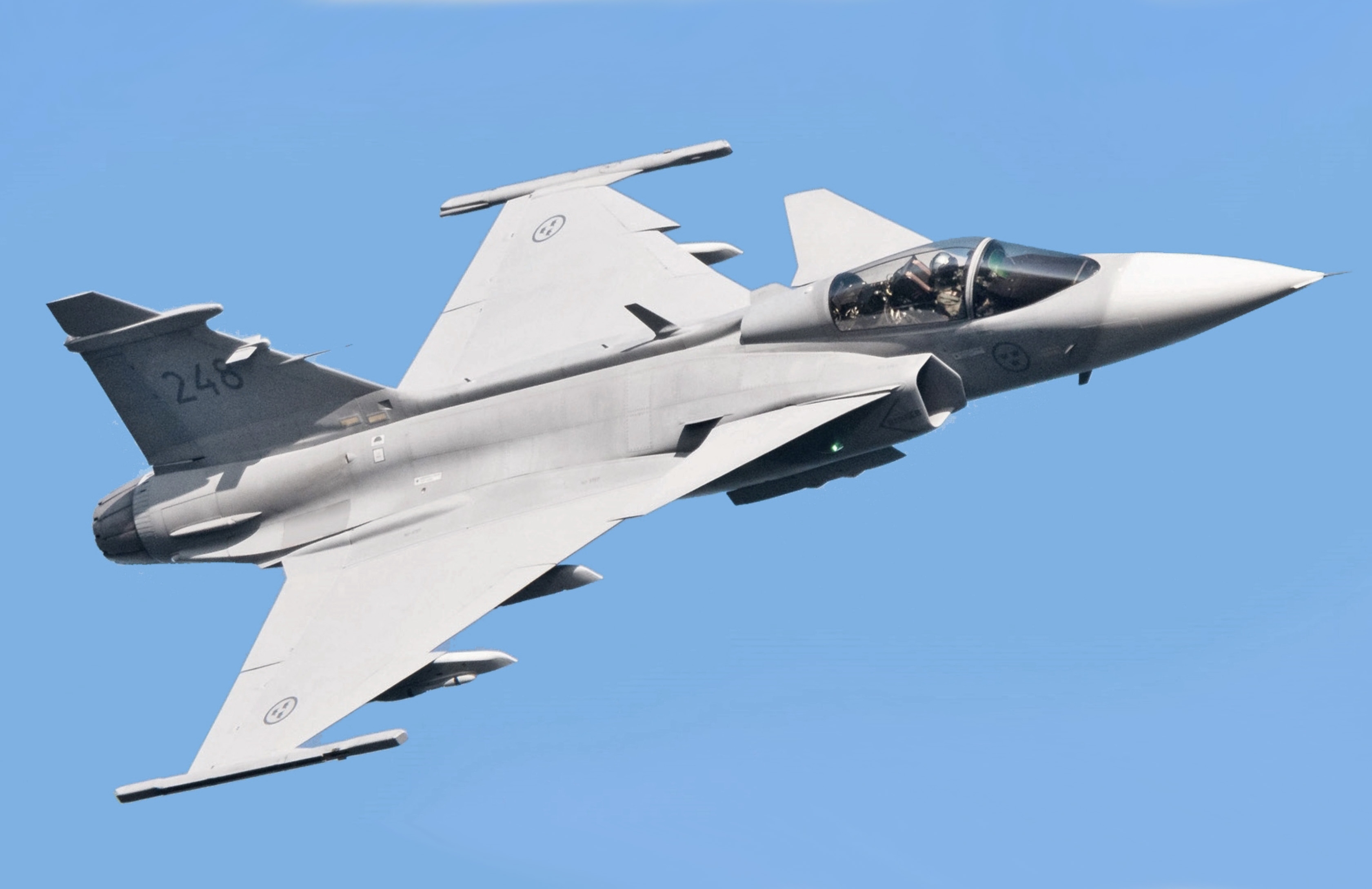 Inte bara F-16 Fighting Falcon: Ukraina vill ha Saab JAS 39 Gripen-stridsflygplan, ukrainska piloter testar redan flygplanet i Sverige
